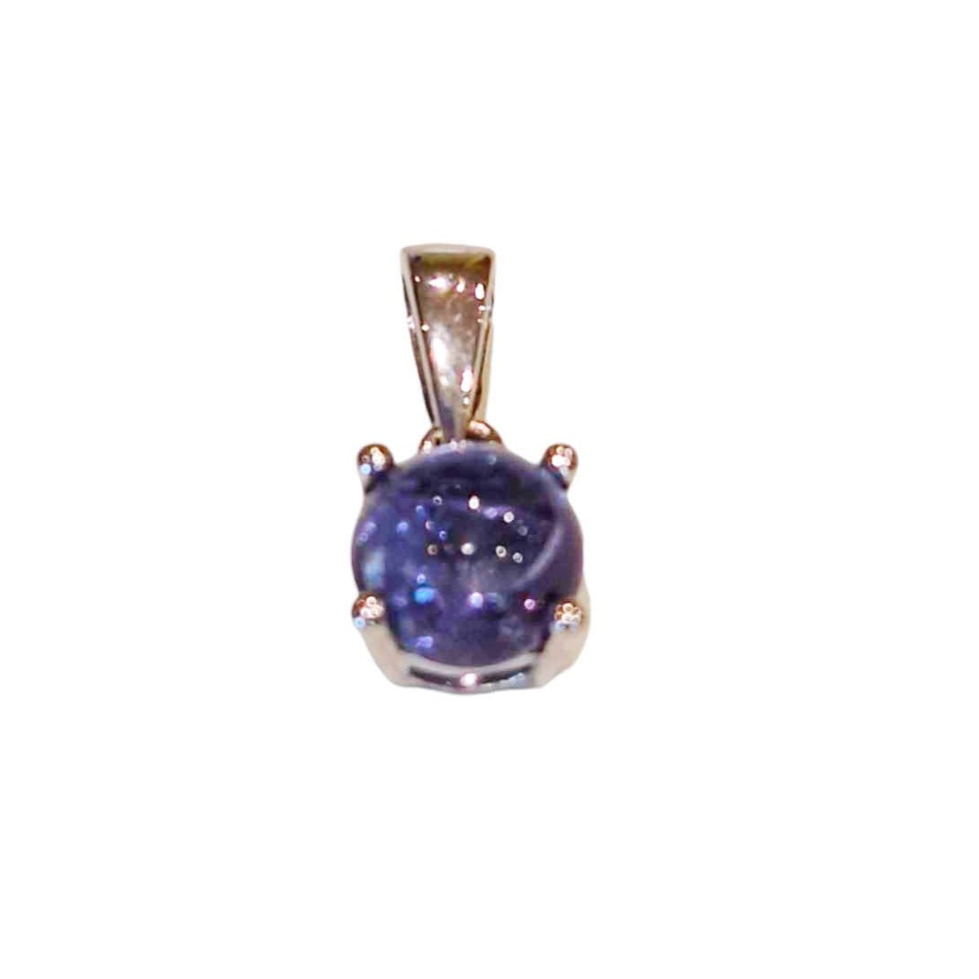 Silver Pendant with a Tanzanite