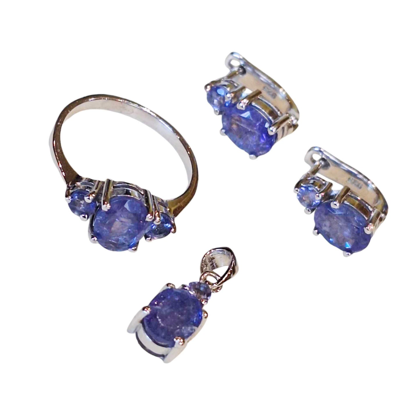 Silver Ring with Tanzanites