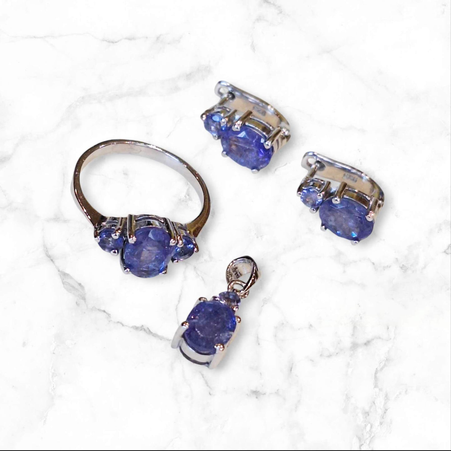 Silver Ring with Tanzanites