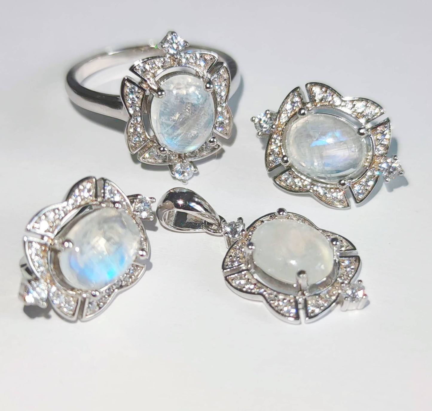  sterling silver set with natural moonstones and zircons