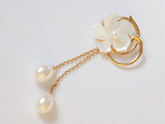 White Flower Red Gold Pendant with Sea Pearls and Nacre - AnArt