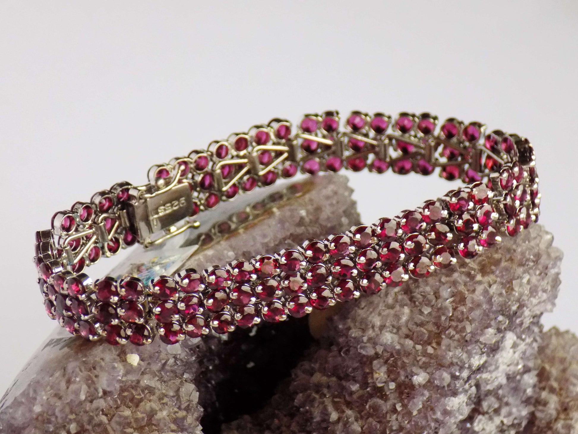 Silver Bracelet with Garnets - AnArt