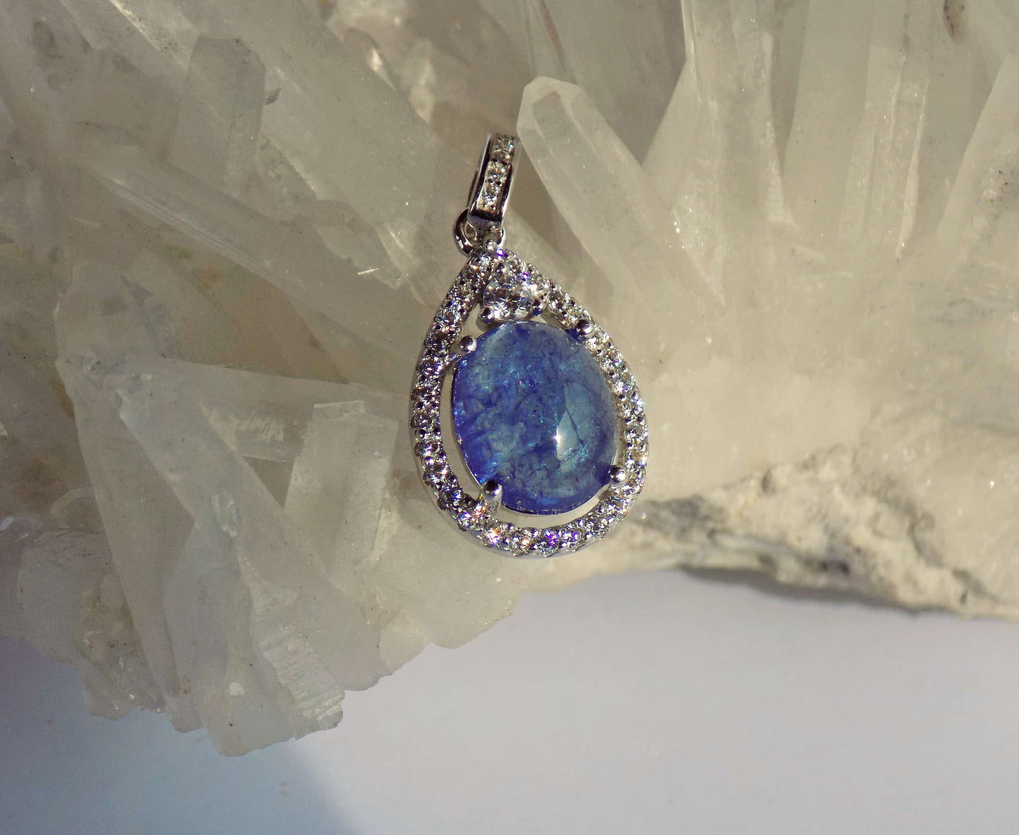 Silver Pendant with Tanzanite and Zircons