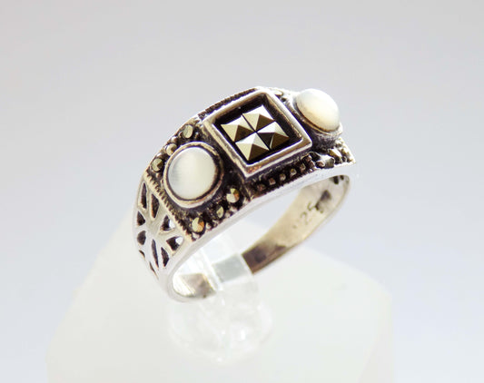 Silver Ring with White Nacre