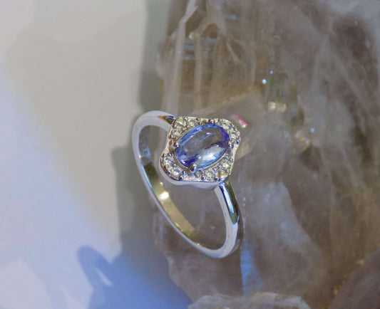 Silver Ring with Tanzanite and Zircons