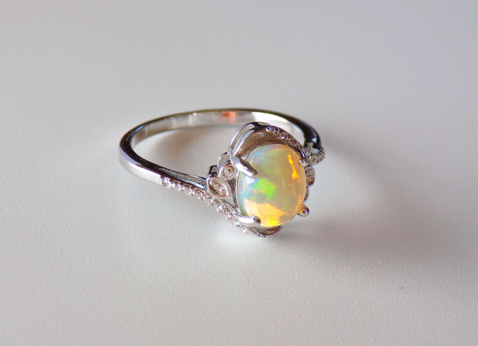 Silver Ring with Ethiopian Opal - AnArt