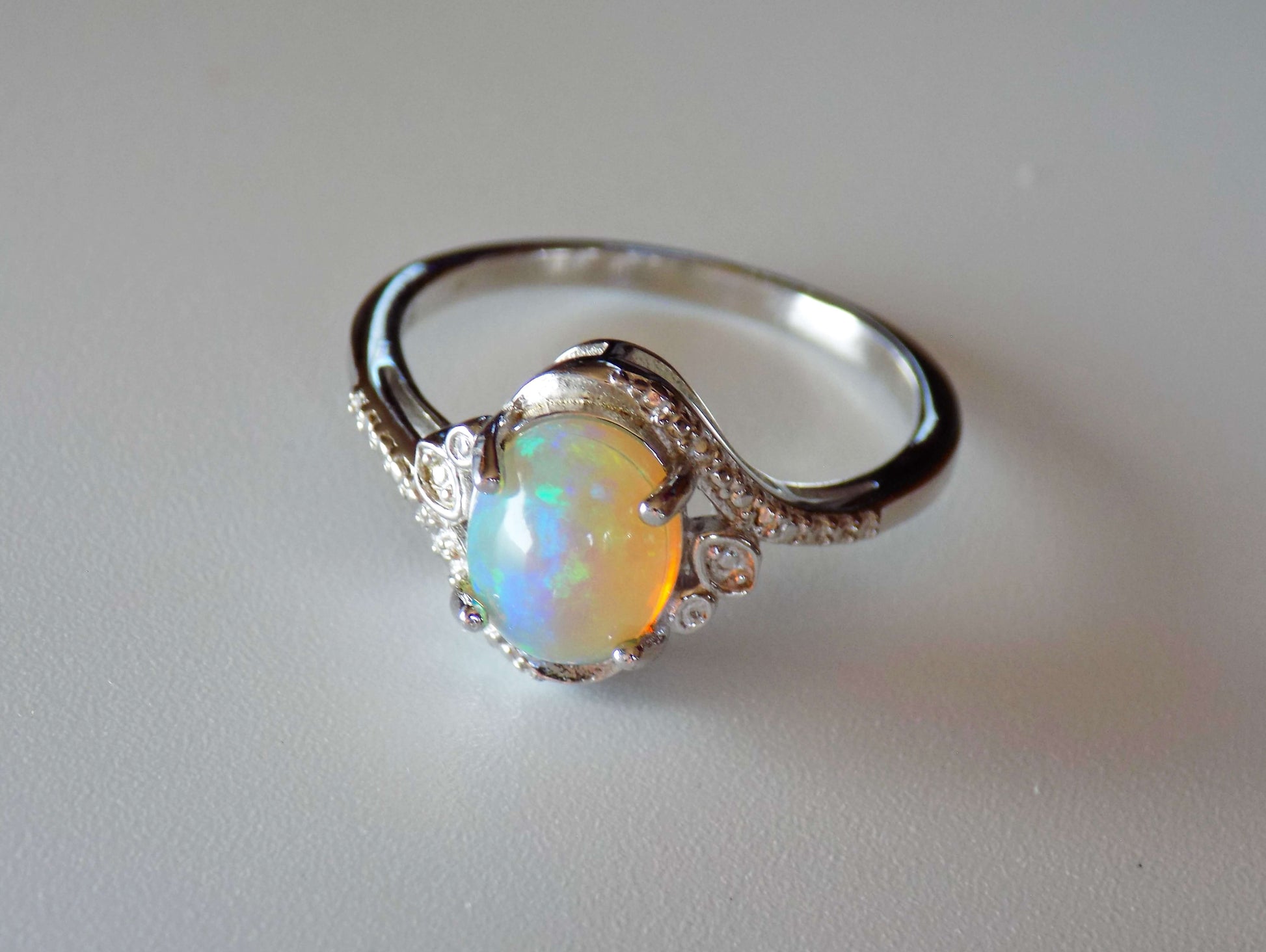 Silver Ring with Ethiopian Opal - AnArt