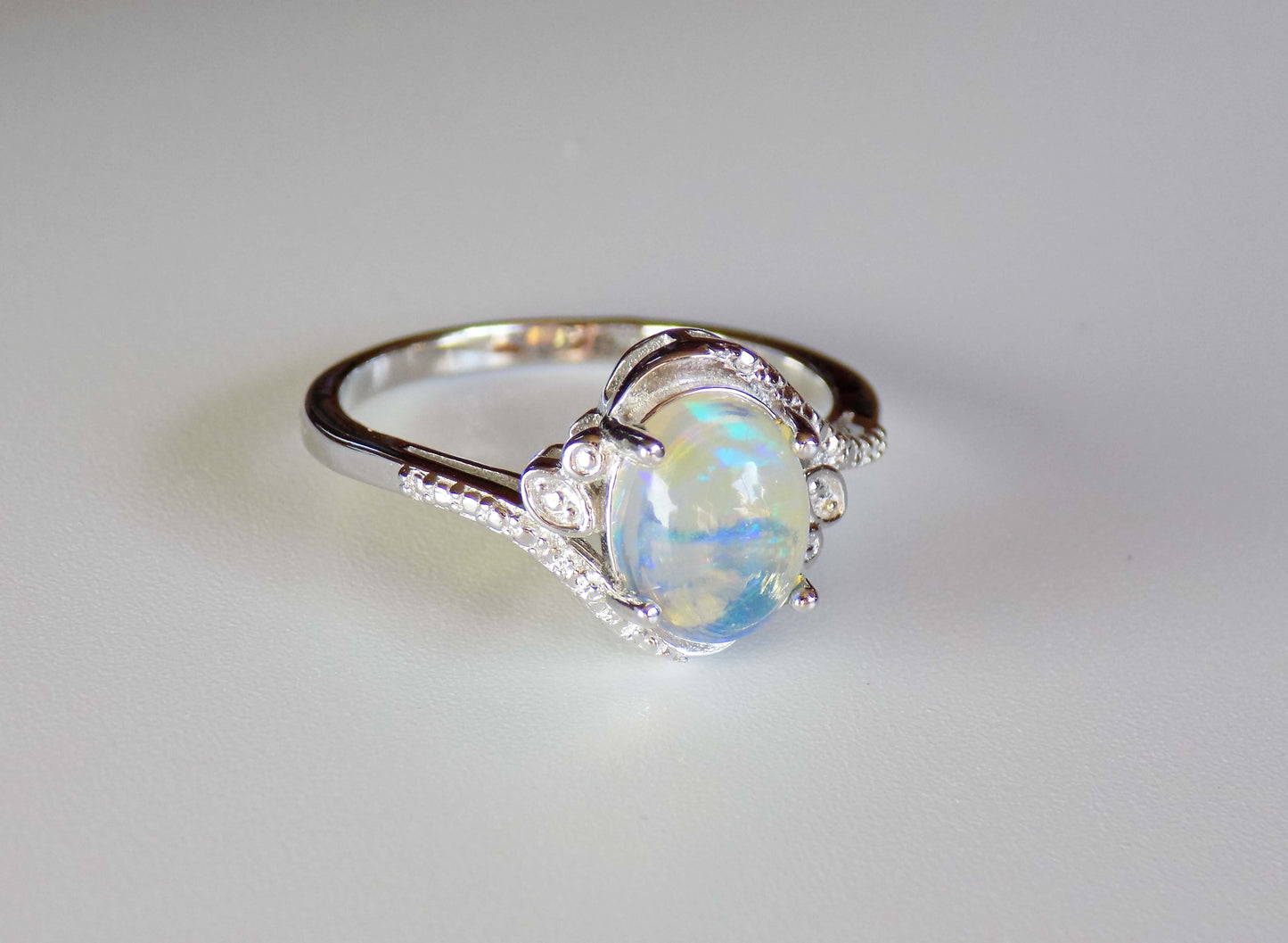 Silver Ring with Ethiopian Opal - AnArt