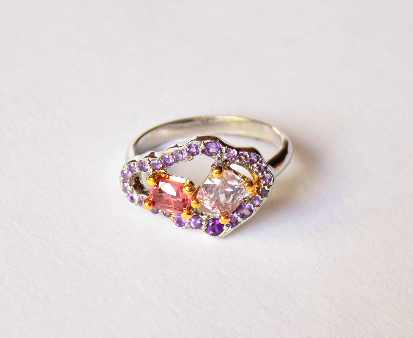 Серебряное кольцо с разноцветной Шпинелью и Аметистами
