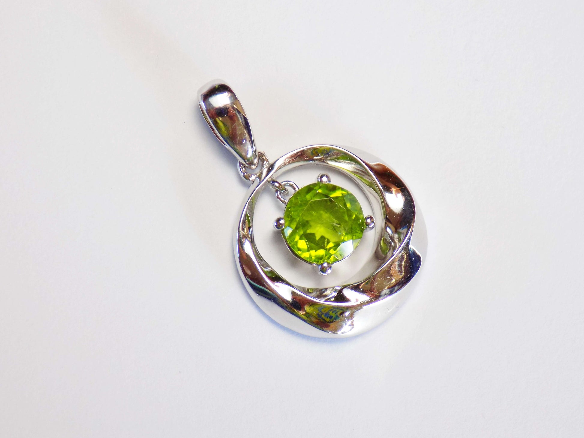 Silver Pendant with Peridot - AnArt