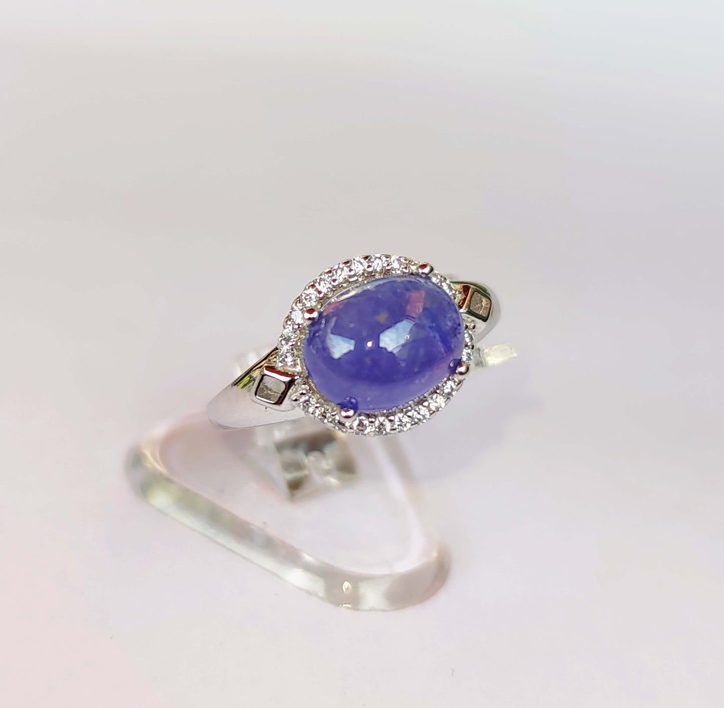 Silver Ring with Tanzanite and Zircons