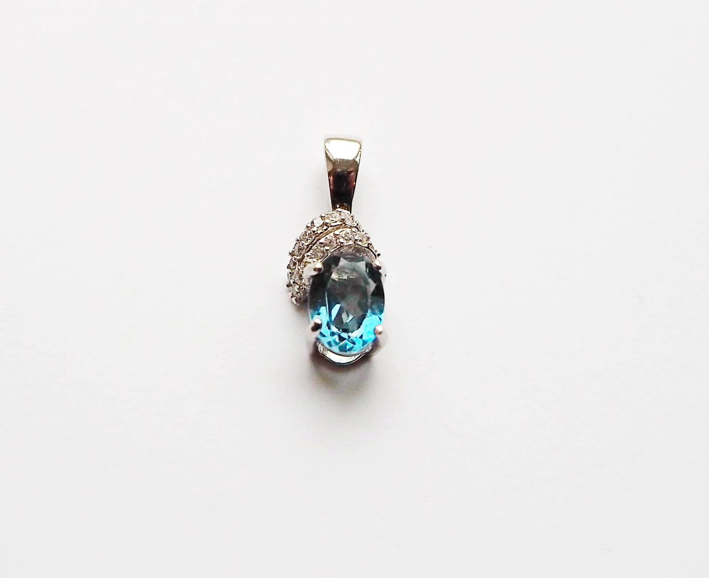 Silver Pendant with London Topaz and Zircons